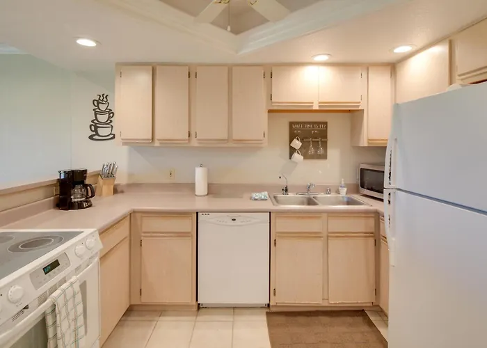 Havasu Getaway W/ Golf Course & Views! Lake Havasu City
