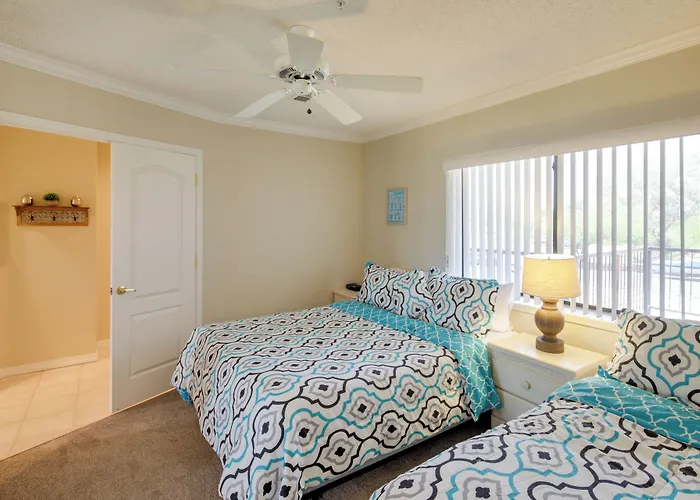 Havasu Getaway W/ Golf Course & Views! Holiday home