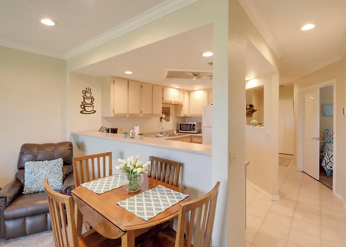 Holiday home Havasu Getaway W/ Golf Course & Views! *